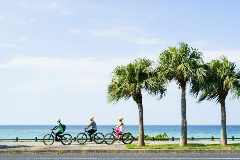 ホテル周辺で沖縄の原風景の魅力を体感できる自転車散歩