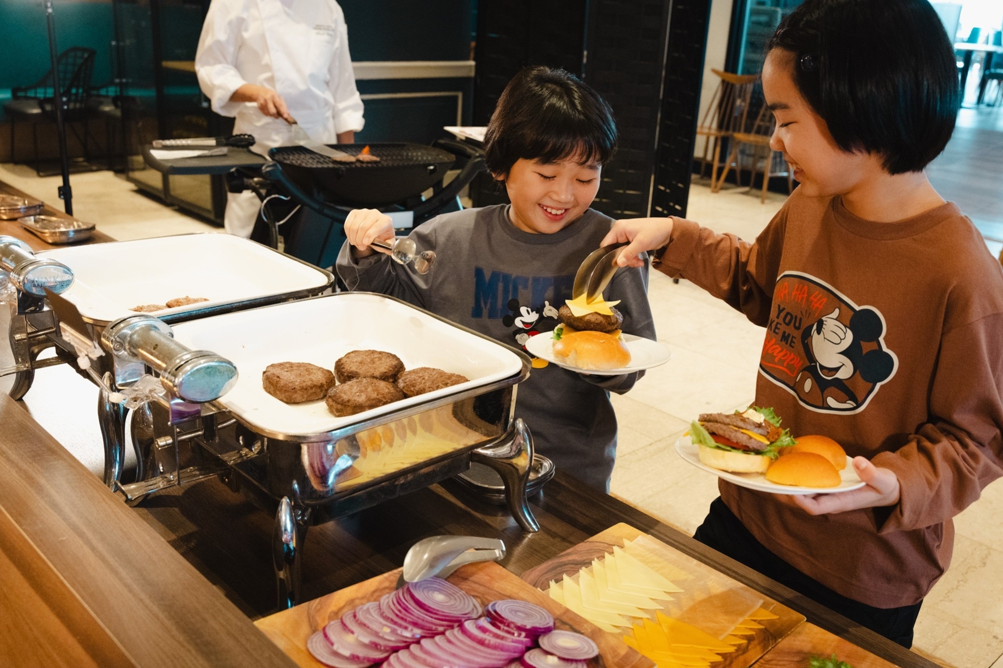 Get a Head Start on Summer! Italian & Melon Paradise Fair<br>Kids' Burger Special May 2 to May 5