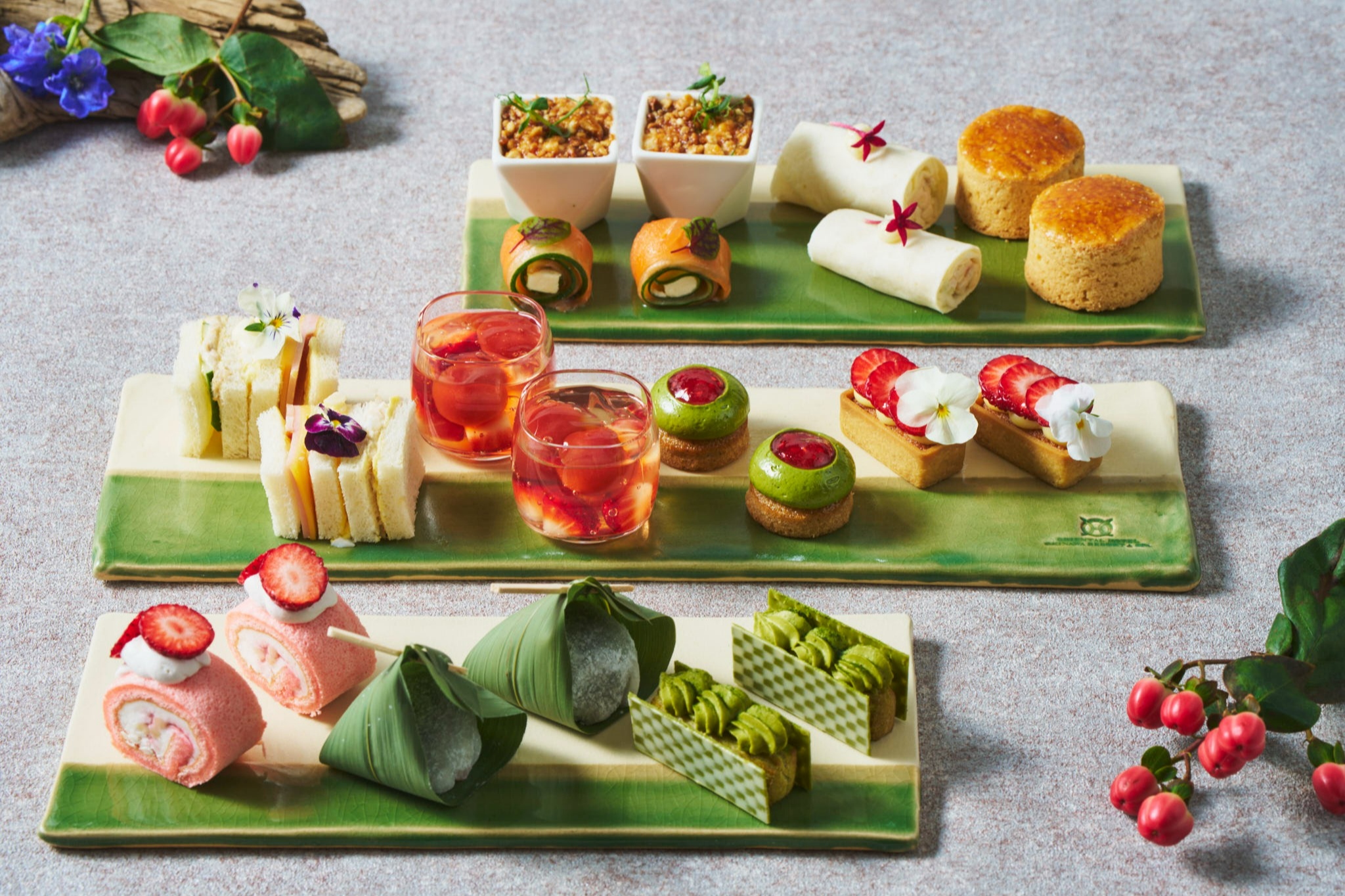 春から初夏を彩る「薄紅（うすべに）のアフタヌーンティー」<br>～限定ドリンクとともに3月15日(日)より提供開始～