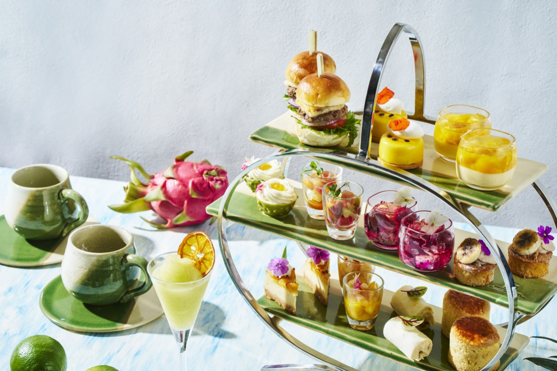Emerald Afternoon Tea with Tropical Fruit<br><small>～Available from June 1 with limited-edition drinks～</small>
