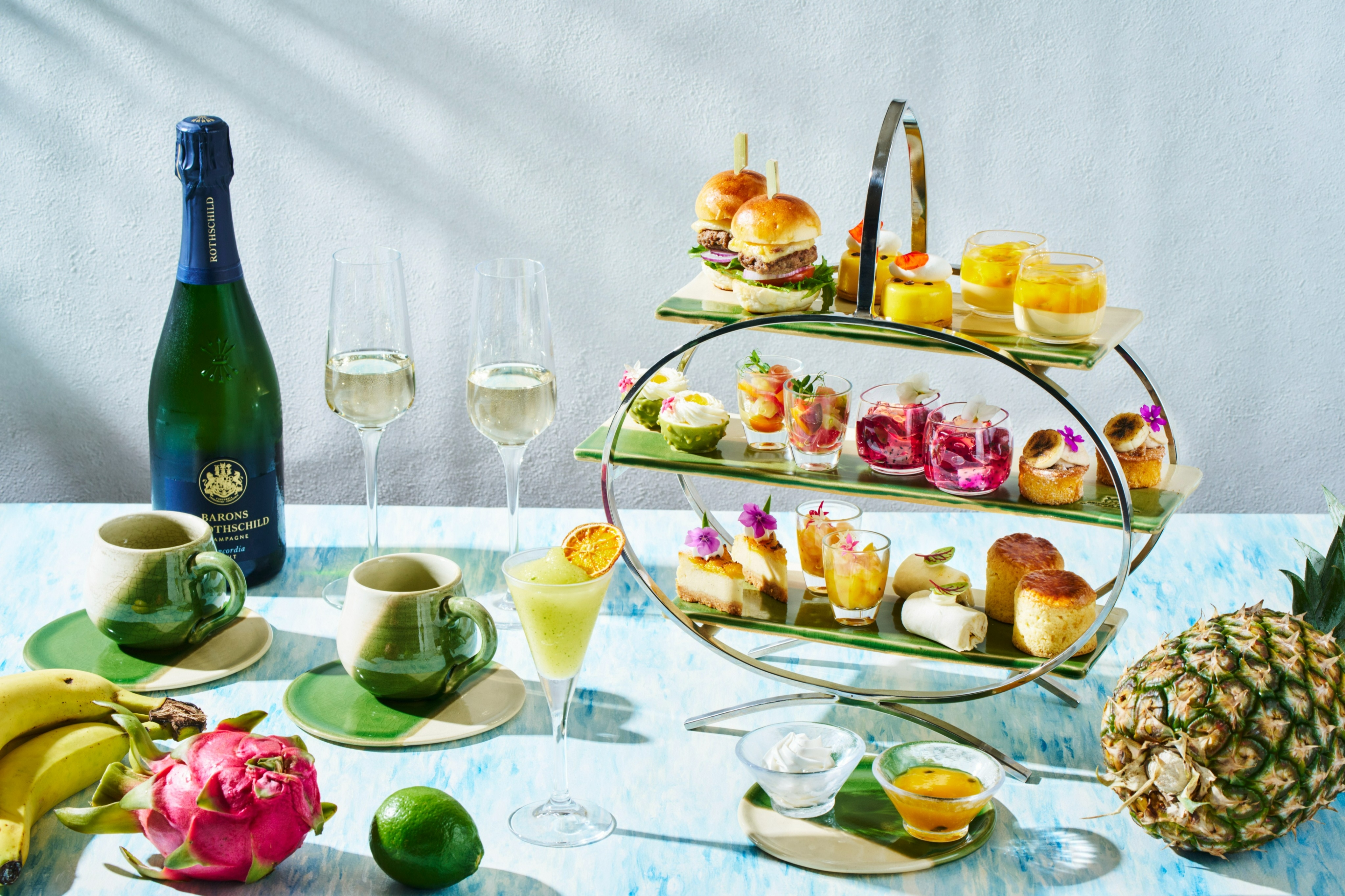 Emerald Afternoon Tea with Tropical Fruit<br><small>～Available from June 1 with limited-edition drinks～</small>