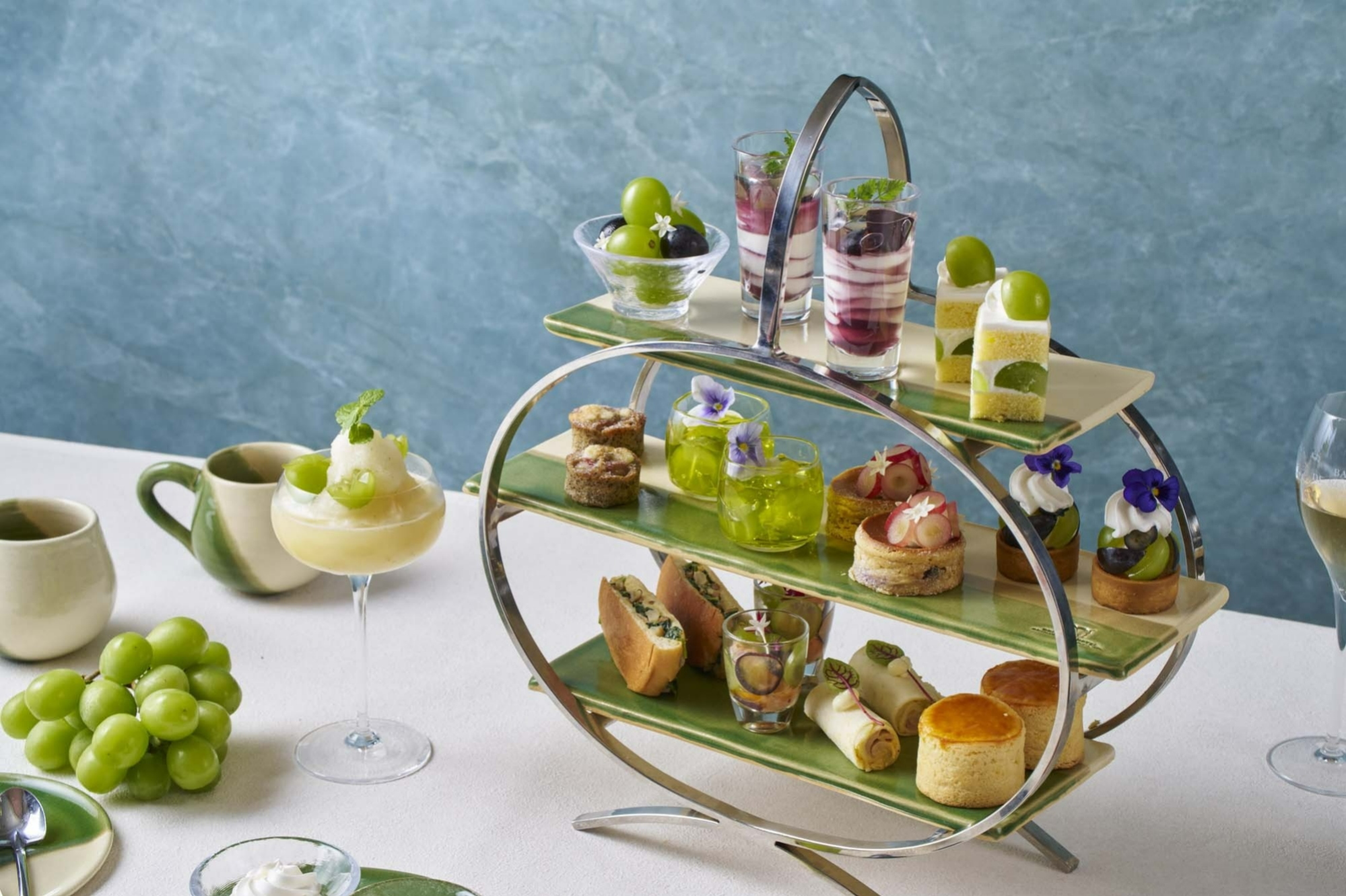 Shiratsuyu Afternoon Tea: Autumn Shine Muscat Special